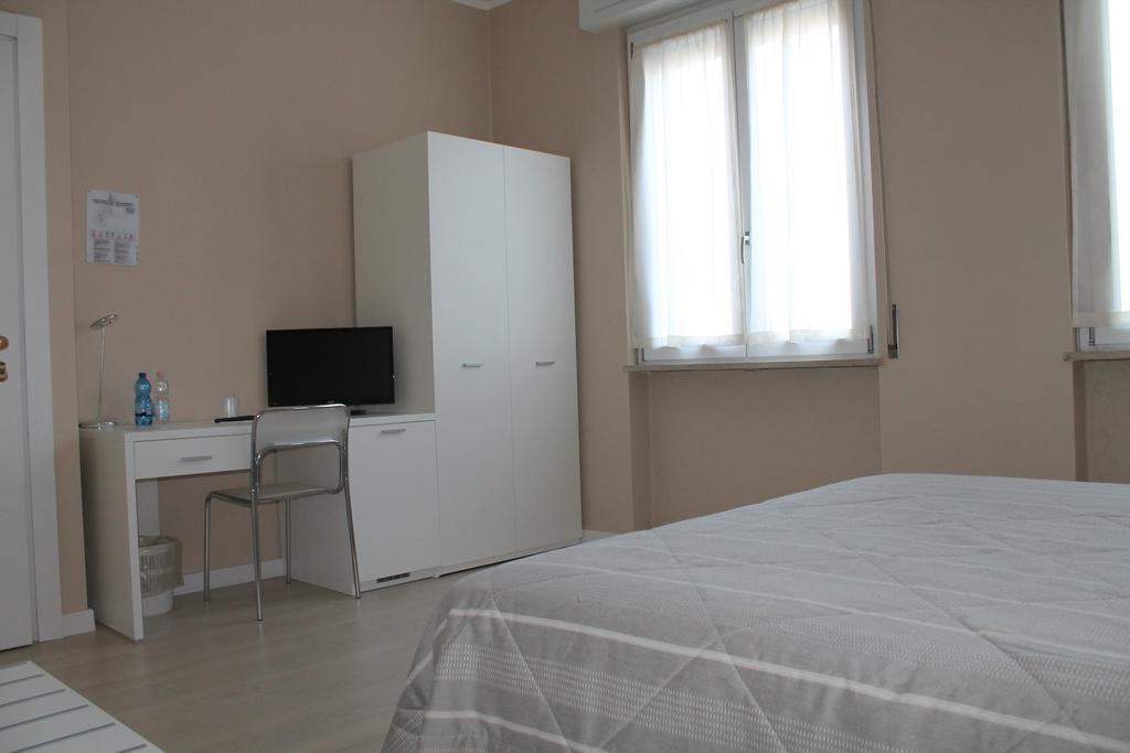 Hotel Cremona Viale Szoba fotó