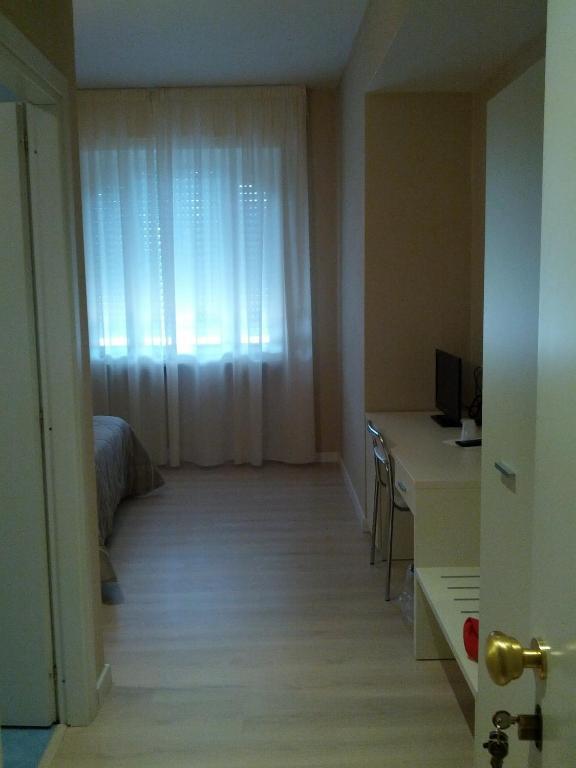 Hotel Cremona Viale Szoba fotó